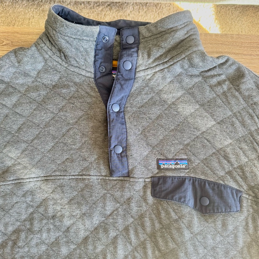 Patagonia Gray Quilted Pullover Jacket